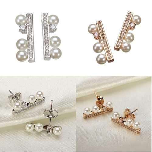 Pearl Ear Stud